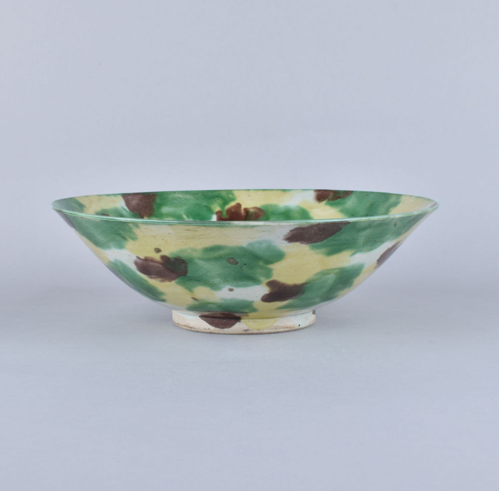 Famille verte Porcelain (biscuit) Kangxi (1662-1722), China Famille verte Porcelain (biscuit) Kangxi (1662-1722), China