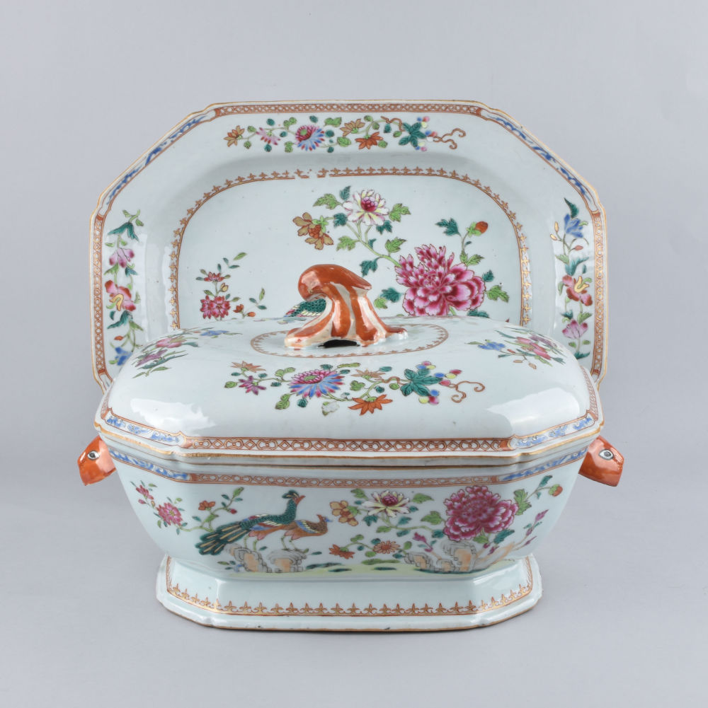 Famille rose Porcelain Qianlong (1735-1795), China Famille rose Porcelain Qianlong (1735-1795), China