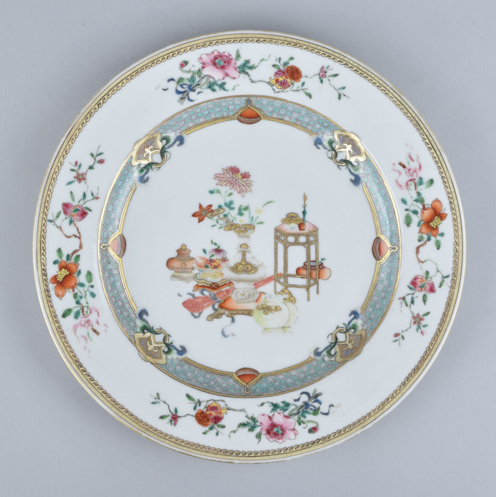 Famille rose Porcelain Yongzheng (1723-1735), China Famille rose Porcelain Yongzheng (1723-1735), China