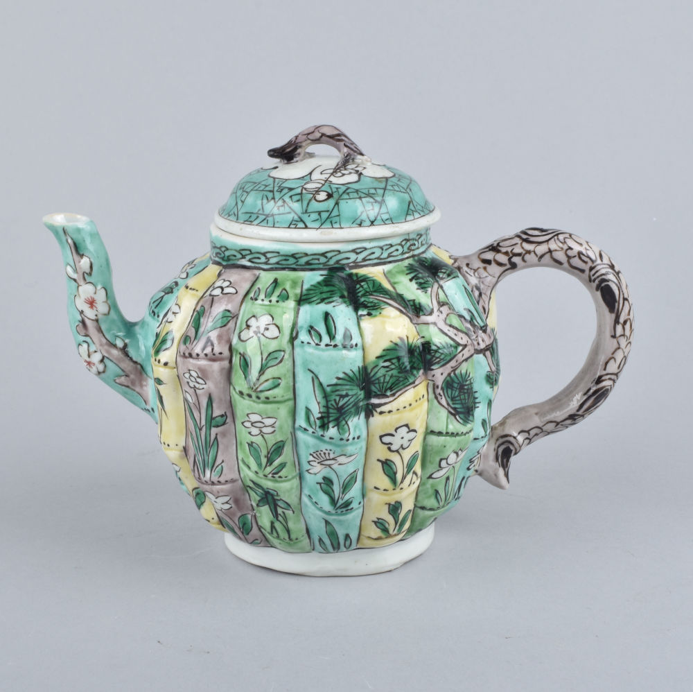 Famille verte Porcelain (biscuit) Kangxi (1662-1722), China Famille verte Porcelain (biscuit) Kangxi (1662-1722), China