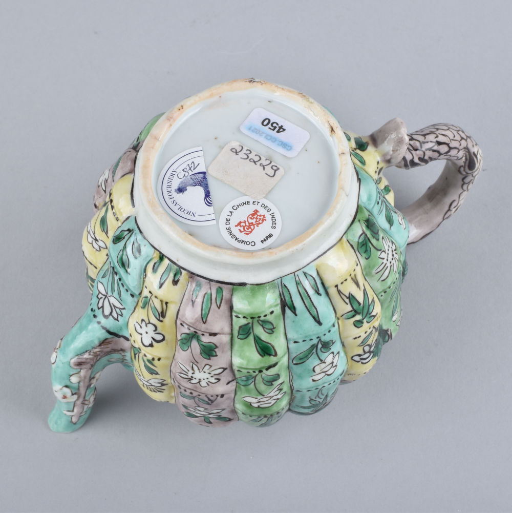 Famille verte Porcelain (biscuit) Kangxi (1662-1722), China Famille verte Porcelain (biscuit) Kangxi (1662-1722), China