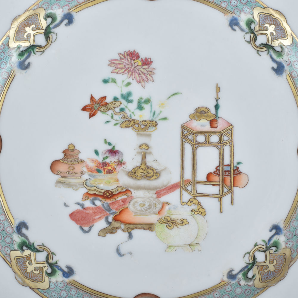 Famille rose Porcelain Yongzheng (1723-1735), China Famille rose Porcelain Yongzheng (1723-1735), China