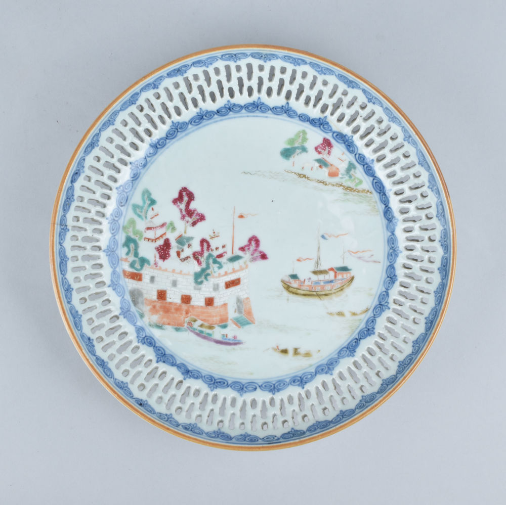 Famille rose Porcelain Qianlong period (1736-1795), ca. 1780, China Famille rose Porcelain Qianlong period (1736-1795), ca. 1780, China