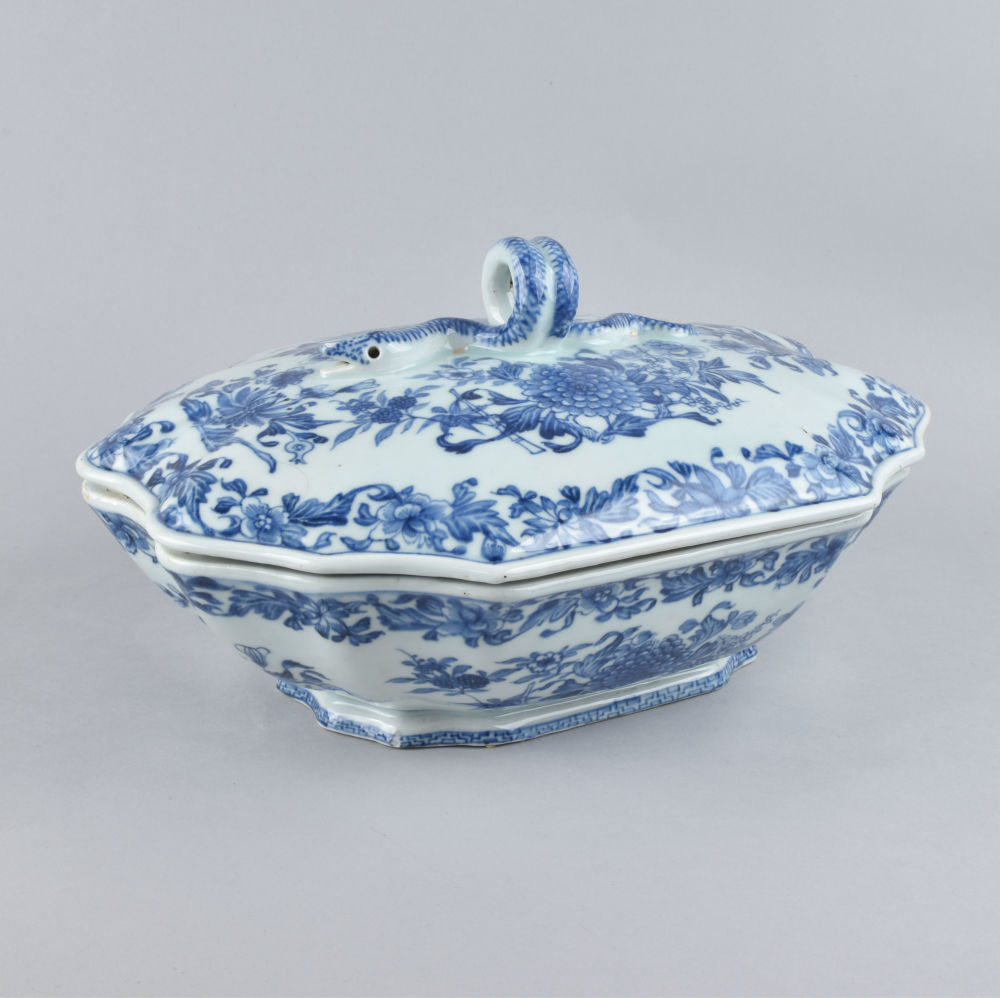 Porcelain Yongzheng (1723-1735), ca. 1730, China Porcelain Yongzheng (1723-1735), ca. 1730, China