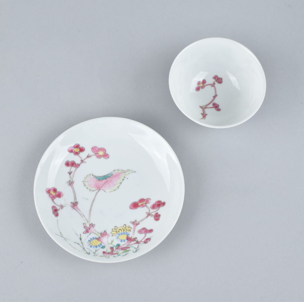 Famille rose Porcelain Yongzheng (1723-1735), ca. 1735/1740, China Famille rose Porcelain Yongzheng (1723-1735), ca. 1735/1740, China