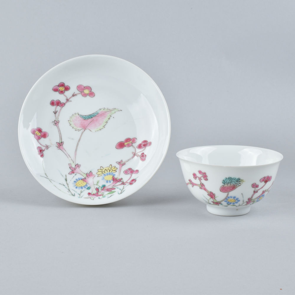 Famille rose Porcelain Yongzheng (1723-1735), ca. 1735/1740, China Famille rose Porcelain Yongzheng (1723-1735), ca. 1735/1740, China