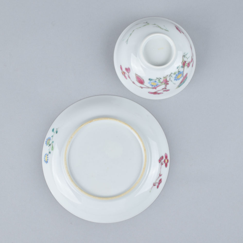 Famille rose Porcelain Yongzheng (1723-1735), ca. 1735/1740, China Famille rose Porcelain Yongzheng (1723-1735), ca. 1735/1740, China