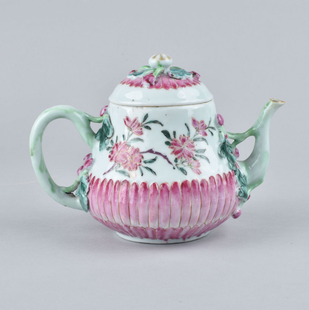 Famille rose Porcelain Yongzheng (1723-1735), ca. 1735, China Famille rose Porcelain Yongzheng (1723-1735), ca. 1735, China