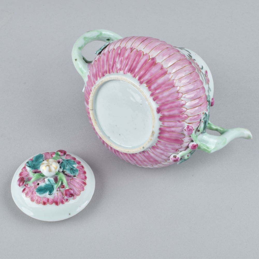 Famille rose Porcelain Yongzheng (1723-1735), ca. 1735, China Famille rose Porcelain Yongzheng (1723-1735), ca. 1735, China