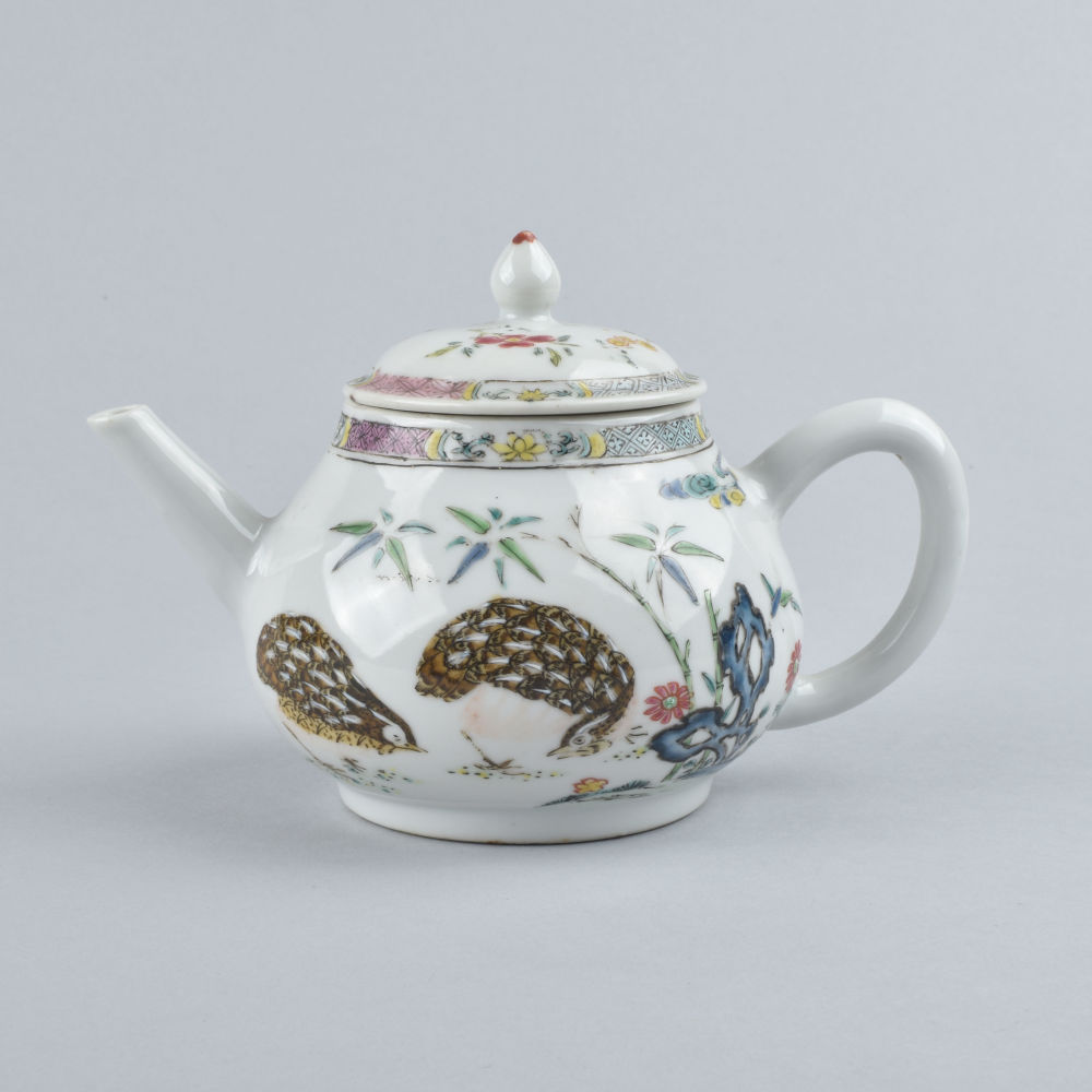 Famille rose Porcelain Yongzheng (1723-1735), China Famille rose Porcelain Yongzheng (1723-1735), China