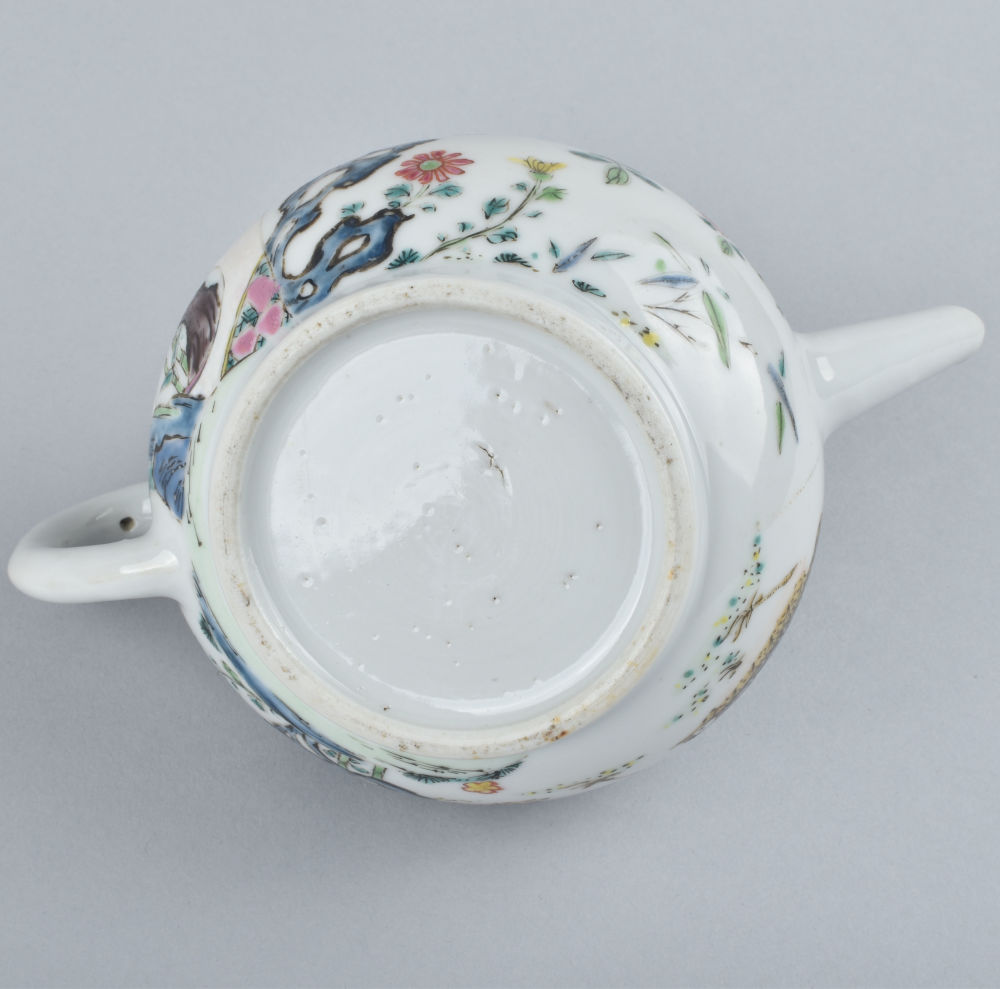 Famille rose Porcelain Yongzheng (1723-1735), China Famille rose Porcelain Yongzheng (1723-1735), China