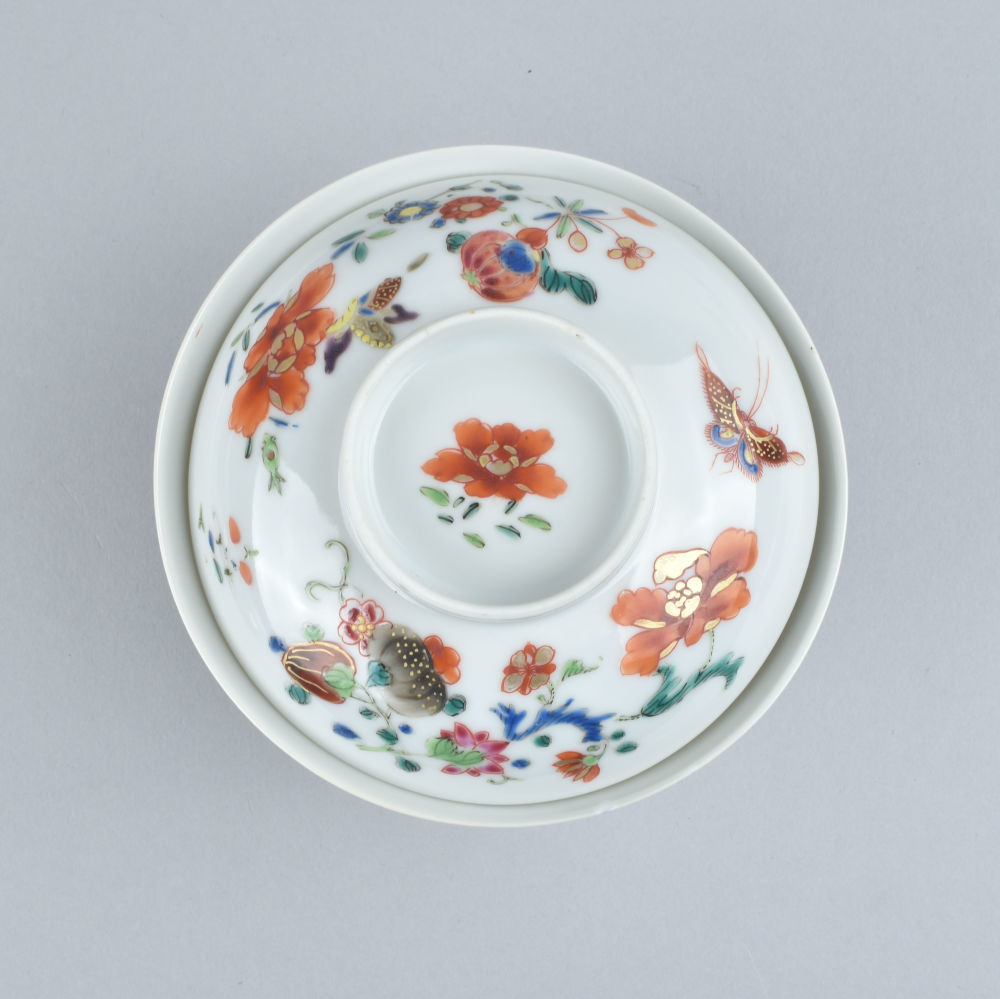 Famille rose Porcelain Yongzheng (1723-1735), China Famille rose Porcelain Yongzheng (1723-1735), China