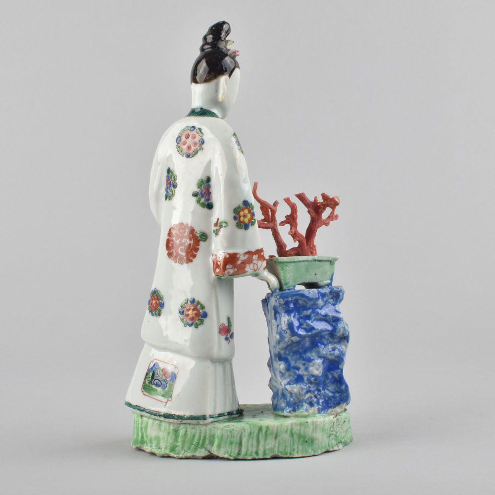 Porcelain Qianlong (1735-1795), China Porcelain Qianlong (1735-1795), China