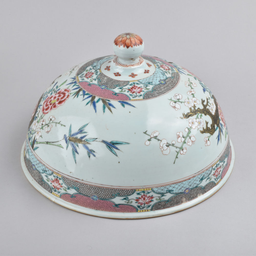 Famille rose Porcelain Yongzheng (1723-1735), China Famille rose Porcelain Yongzheng (1723-1735), China