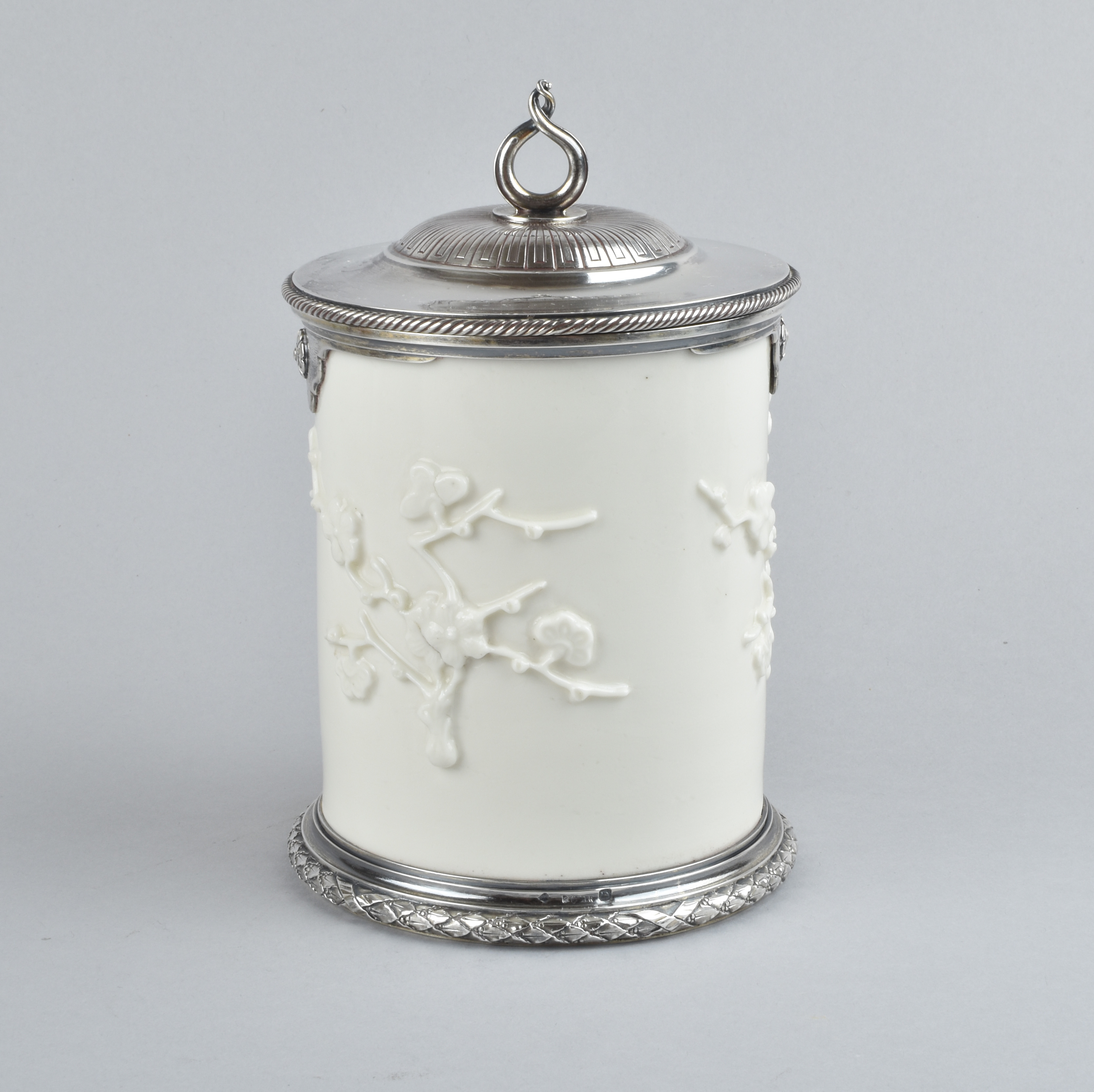 Porcelain Kangxi (1662-1722), China (Dehua) Porcelain Kangxi (1662-1722), China (Dehua)