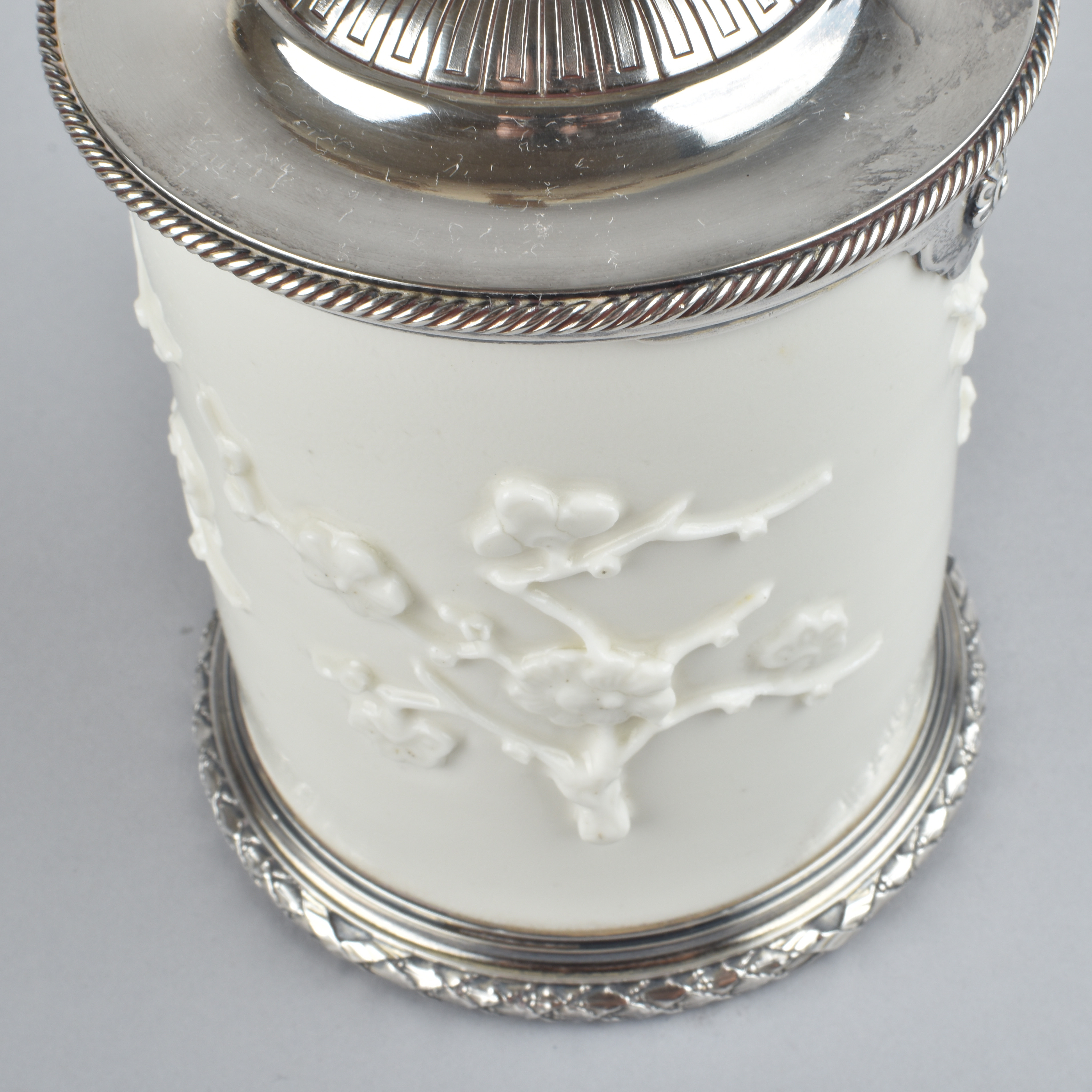 Porcelain Kangxi (1662-1722), China (Dehua) Porcelain Kangxi (1662-1722), China (Dehua)