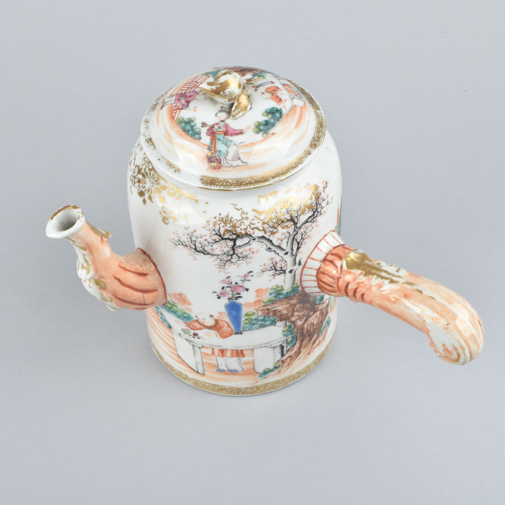 Famille rose Porcelain Qianlong (1735-1795), China Famille rose Porcelain Qianlong (1735-1795), China