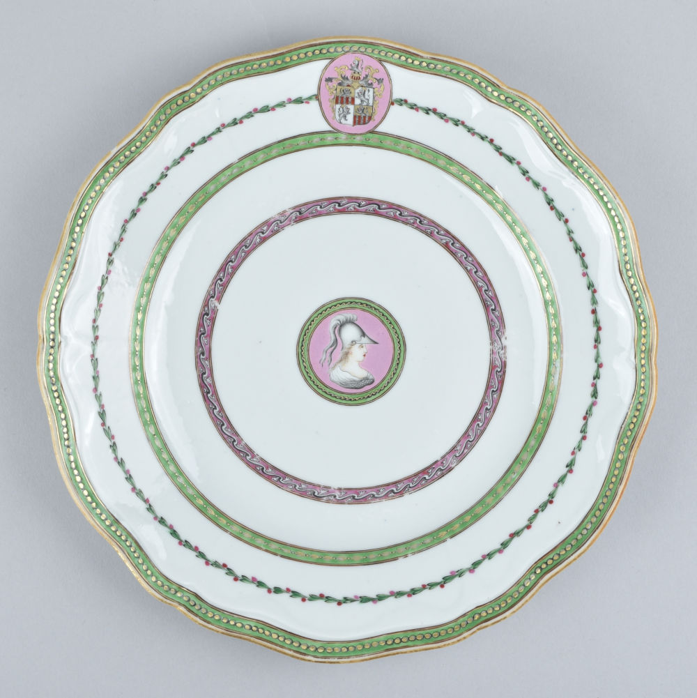 Porcelain Qianlong (1735-1795), ca. 1785/1795, China Porcelain Qianlong (1735-1795), ca. 1785/1795, China