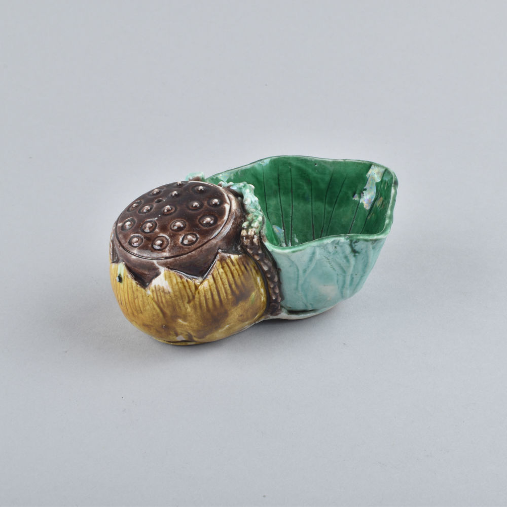 Famille verte Porcelain (biscuit) Kangxi (1662-1722), China Famille verte Porcelain (biscuit) Kangxi (1662-1722), China