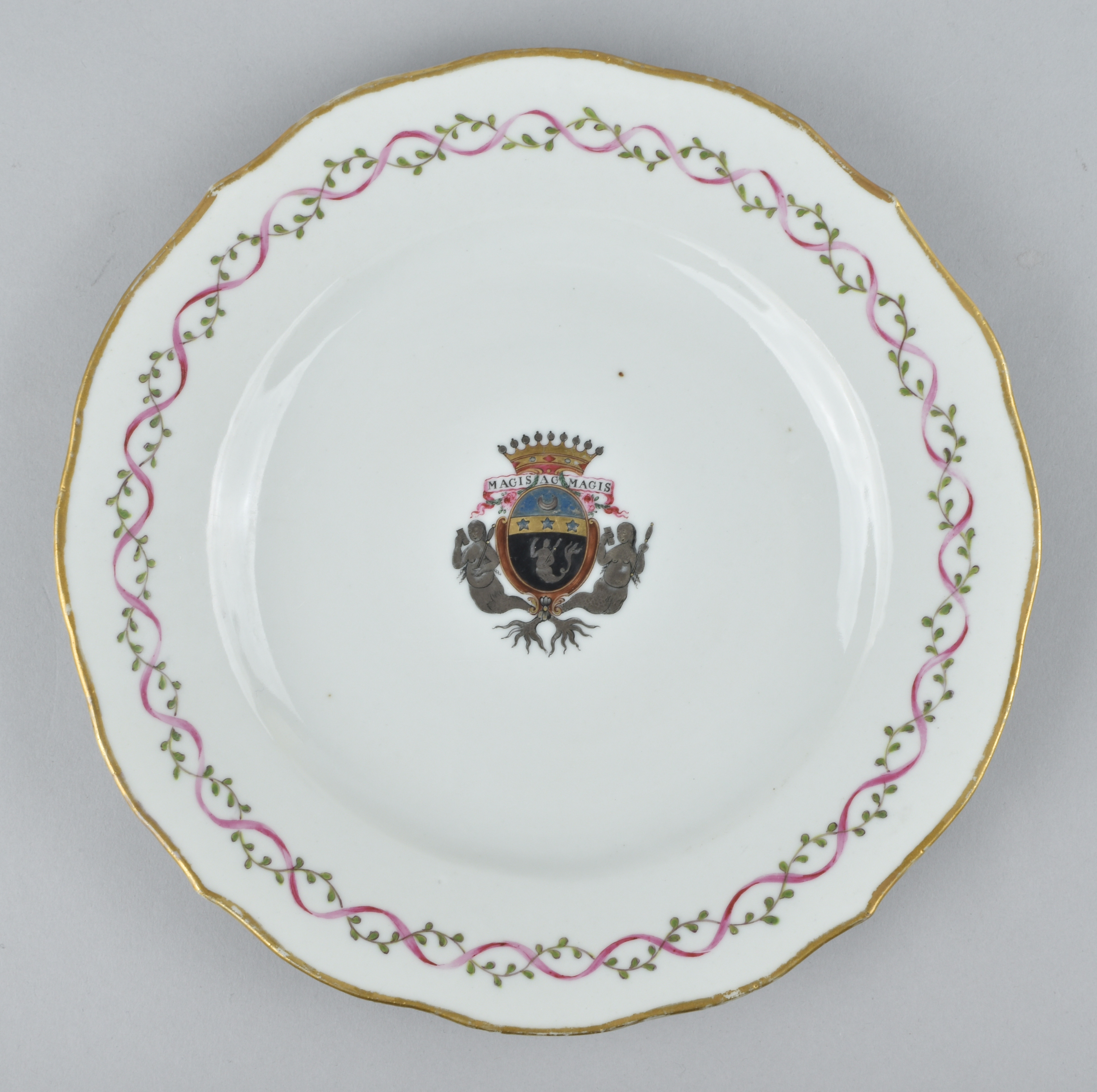 Porcelain Qianlong (1735-1795), China Porcelain Qianlong (1735-1795), China