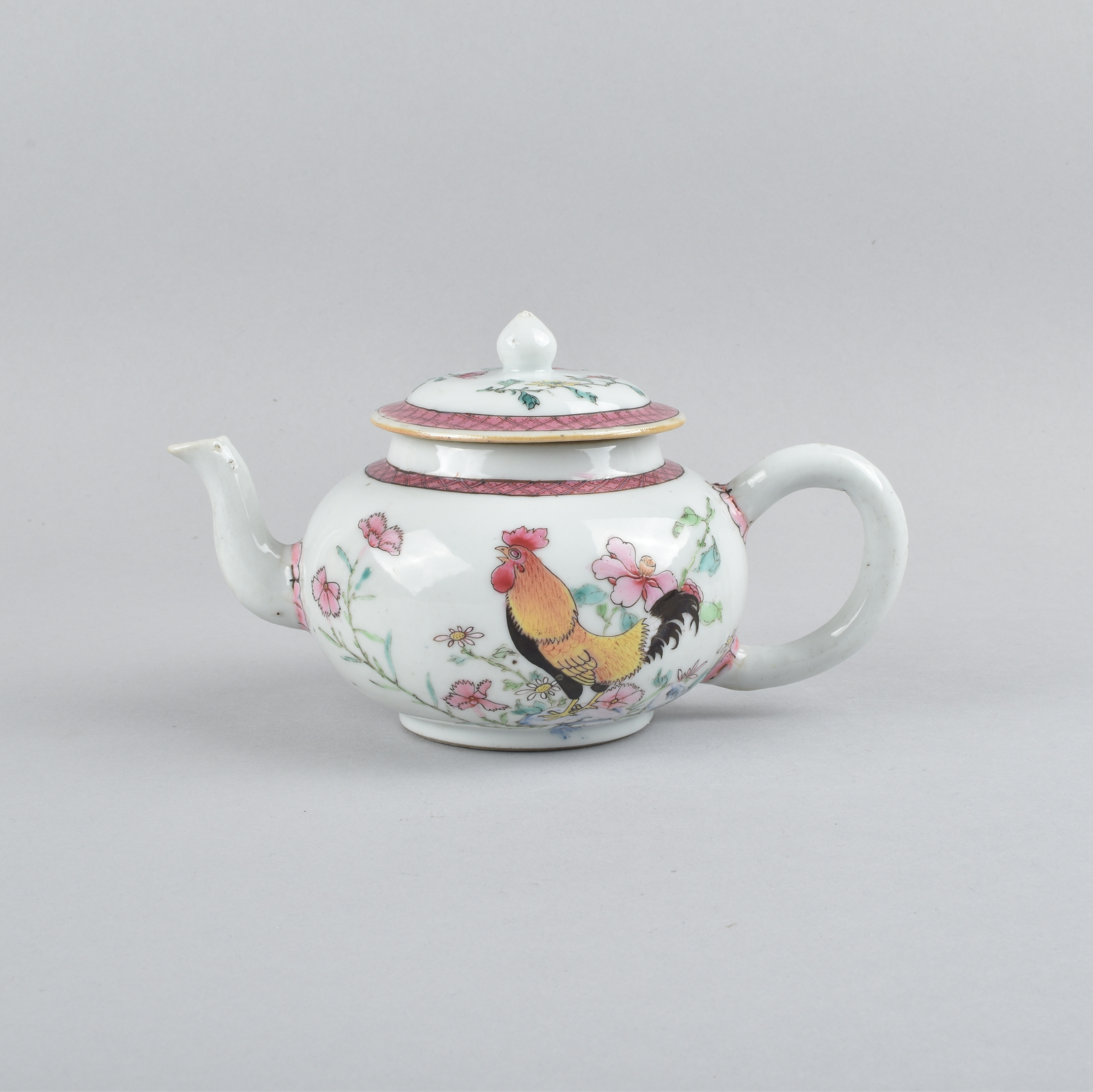 Famille rose Porcelain Yongzheng (1723-1735), China Famille rose Porcelain Yongzheng (1723-1735), China