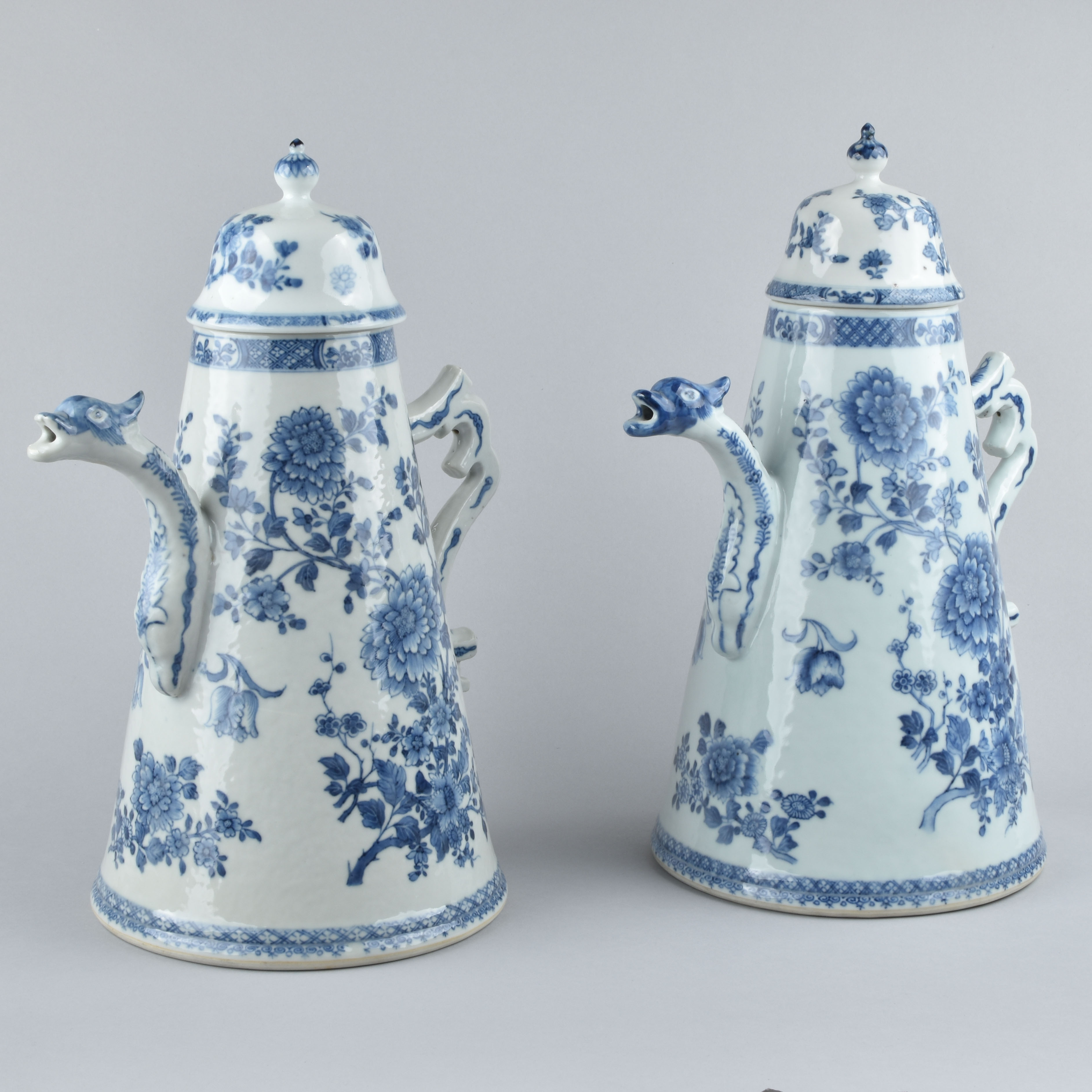 Porcelain Époque Qianlong (1736-1795), vers 1730-1740 , China Porcelain Époque Qianlong (1736-1795), vers 1730-1740 , China