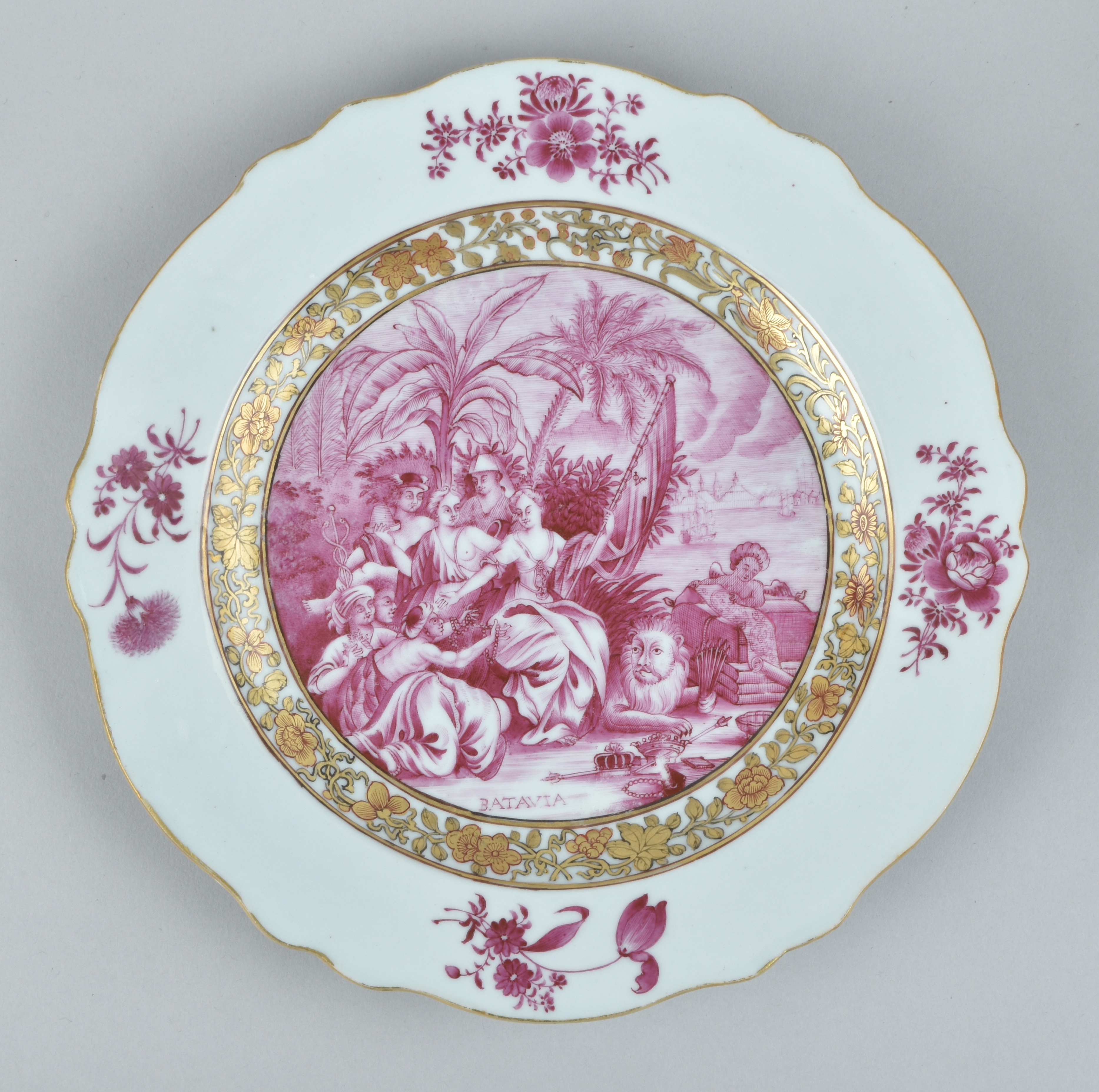 Porcelain Qianlong (1735-1795), ca. 1740/1750, China Porcelain Qianlong (1735-1795), ca. 1740/1750, China