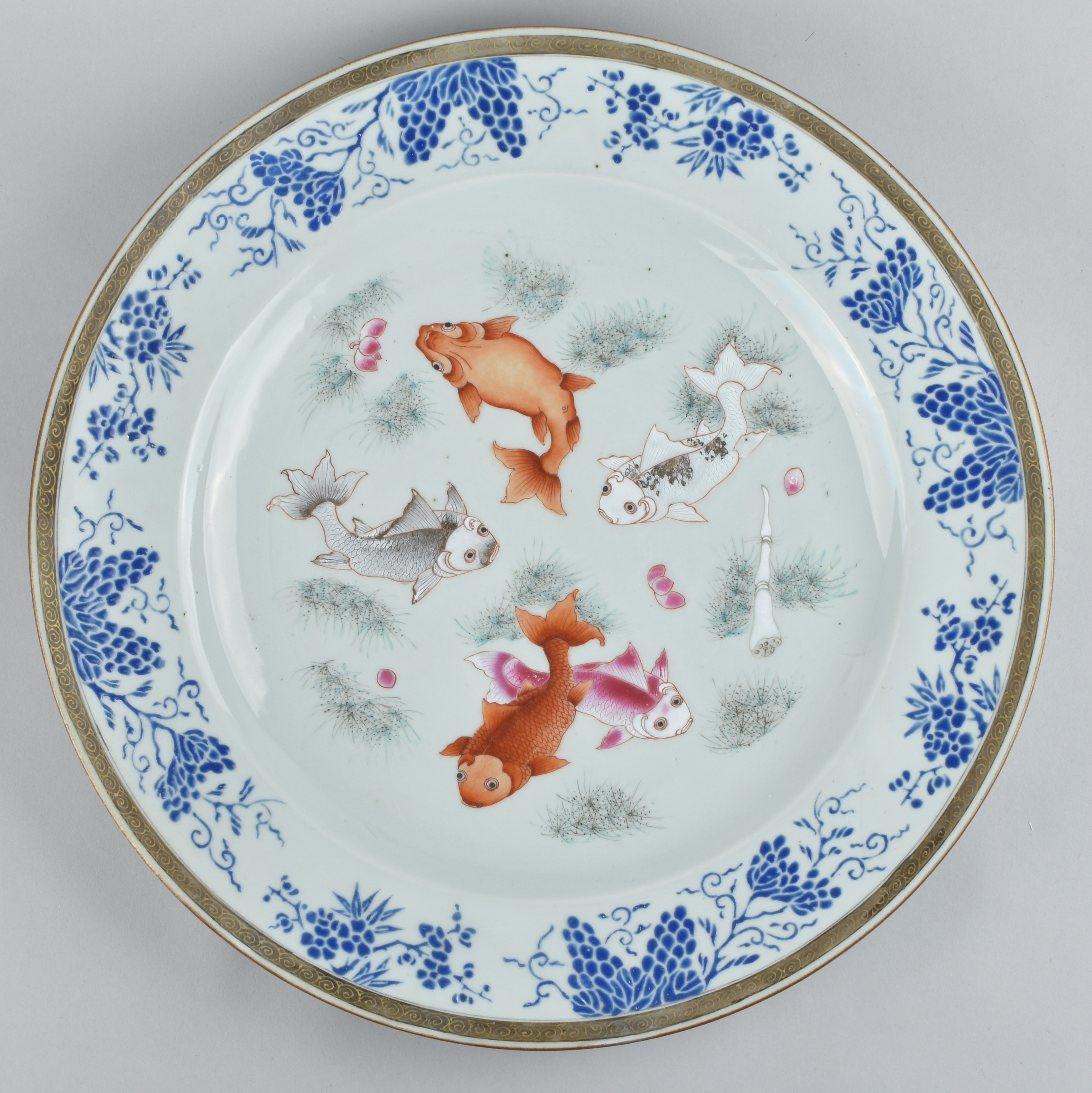 Famille rose Porcelain Yongzheng (1723-1735), China