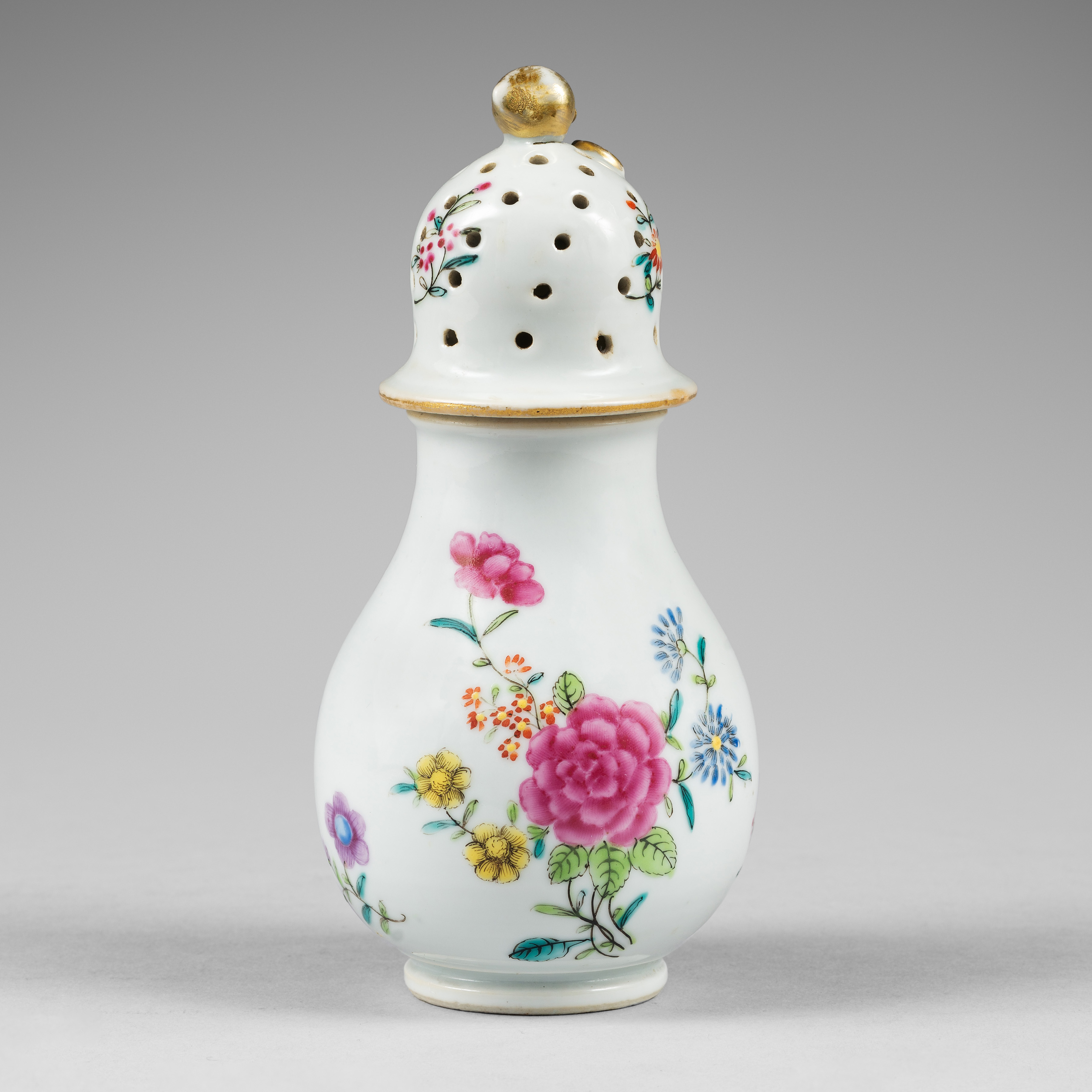 Famille rose Qianlong (1736-1795) Qianlong period (1736-1795), China Famille rose Qianlong (1736-1795) Qianlong period (1736-1795), China