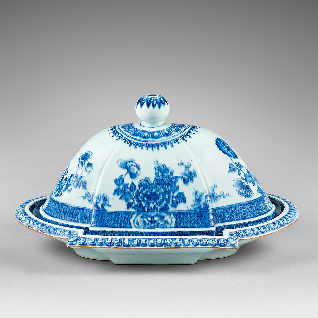 Porcelain First half of the 18th century, China (for the English market) Porcelain First half of the 18th century, China (for the English market)