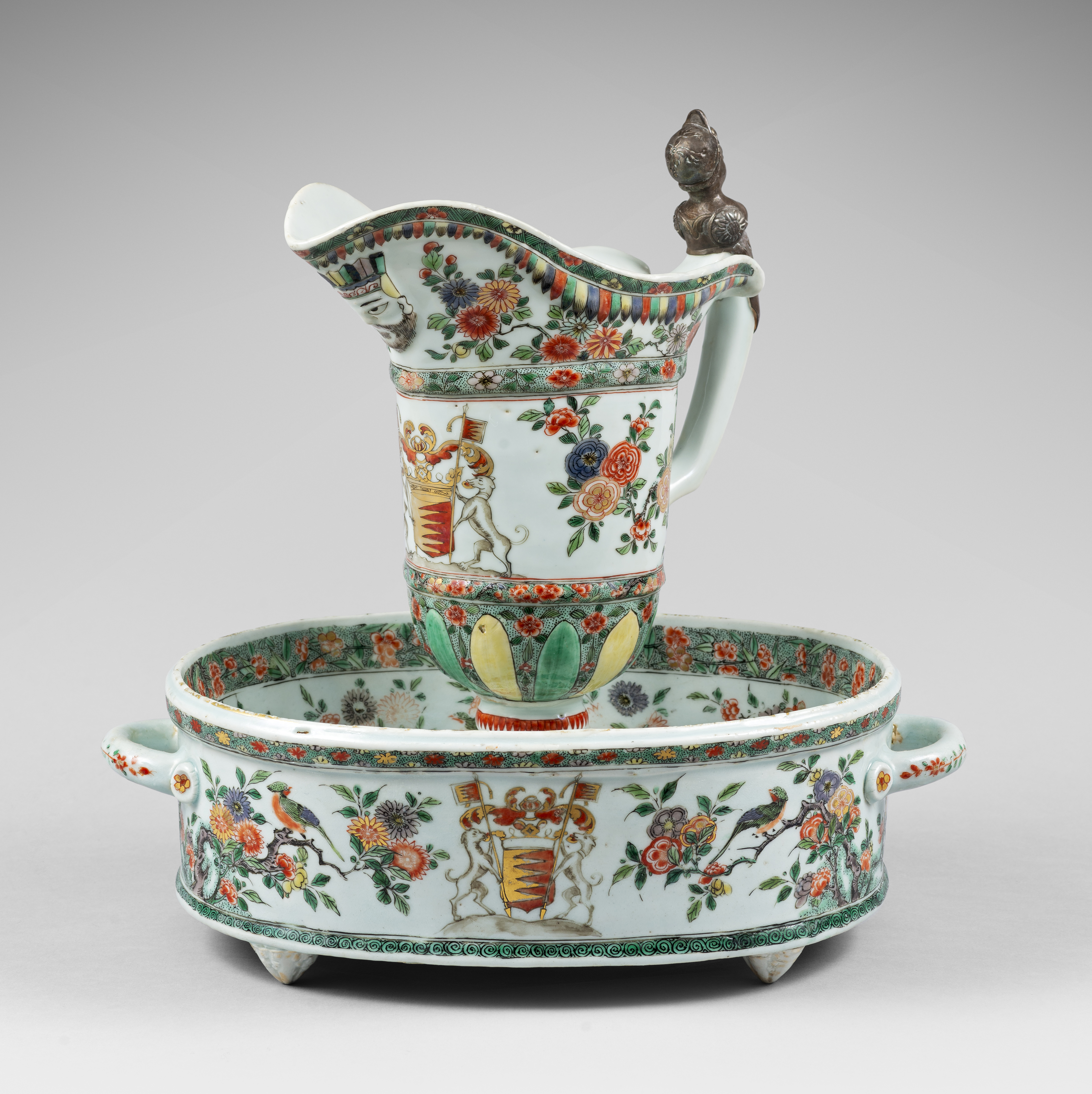 Famille verte Porcelain Kangxi period (1662-1722), circa 1720/1725, China Famille verte Porcelain Kangxi period (1662-1722), circa 1720/1725, China