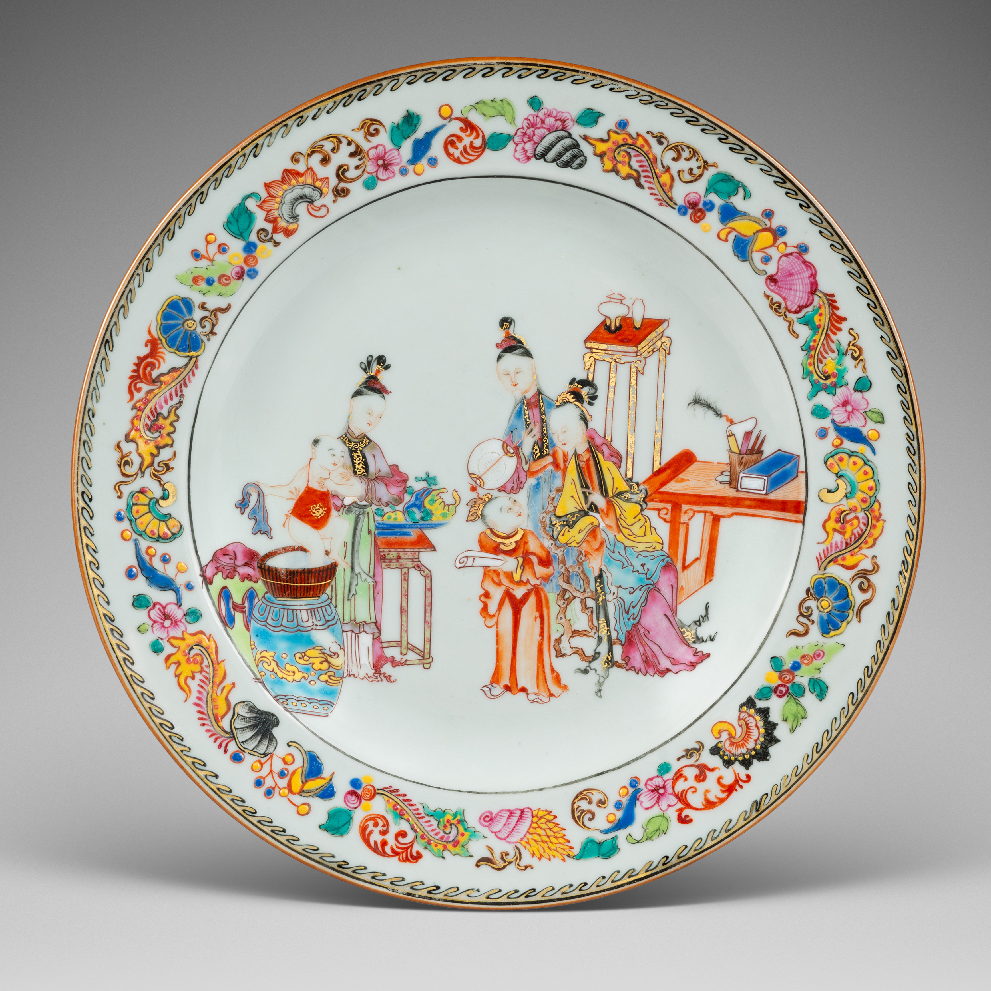 Famille rose Porcelain Yongzheng (1723-1735) / early Qianlong period (1736-1795), China
