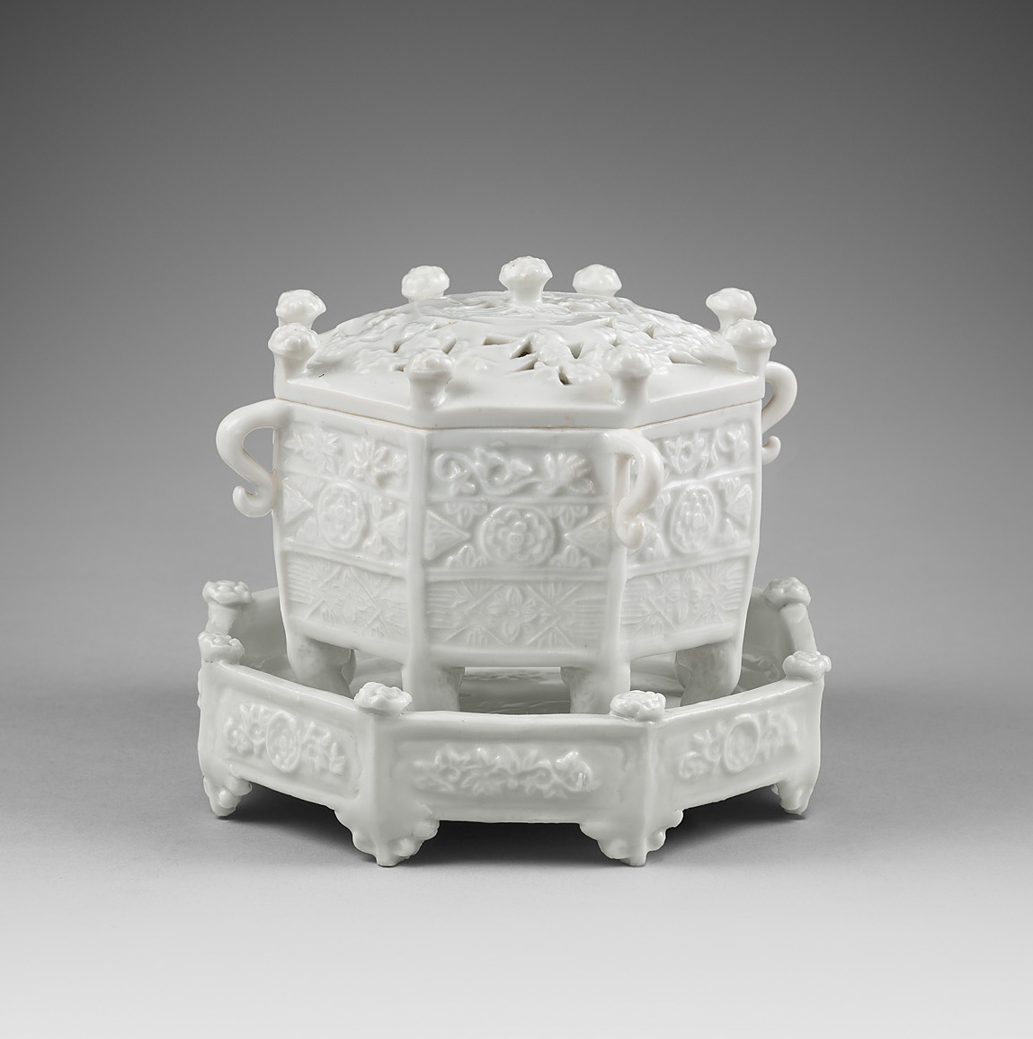 Porcelain Kangxi (166-1722), China (Dehua)
