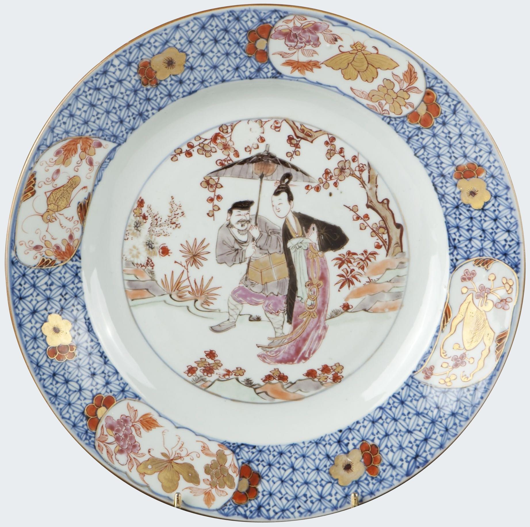 Chinese export porcelain famille rose yongzheng figures dish